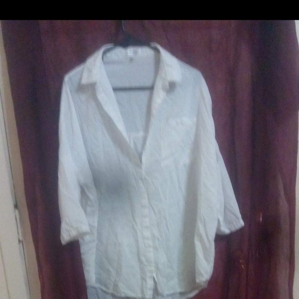 Button up white 1/4 sleve